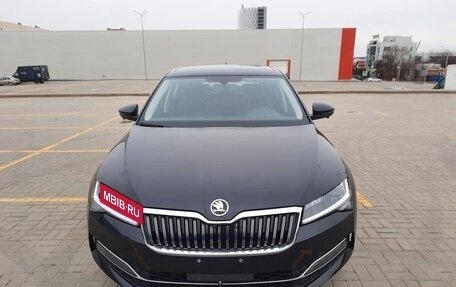 Skoda Superb III рестайлинг, 2023 год, 2 220 000 рублей, 8 фотография