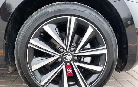 Skoda Superb III рестайлинг, 2023 год, 2 220 000 рублей, 18 фотография