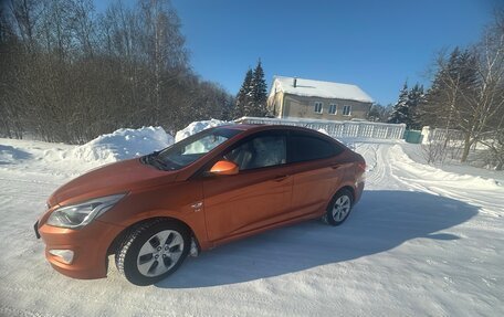 Hyundai Solaris II рестайлинг, 2015 год, 900 000 рублей, 2 фотография