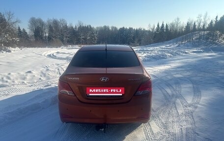 Hyundai Solaris II рестайлинг, 2015 год, 900 000 рублей, 10 фотография