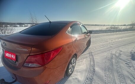 Hyundai Solaris II рестайлинг, 2015 год, 900 000 рублей, 5 фотография