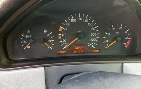 Mercedes-Benz E-Класс, 1998 год, 120 000 рублей, 4 фотография