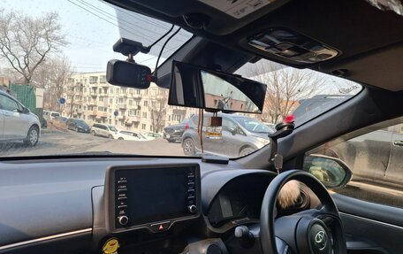 Toyota Yaris, 2021 год, 1 200 000 рублей, 10 фотография