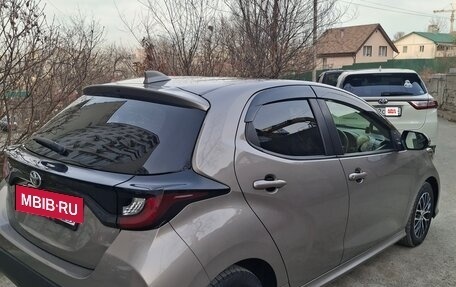 Toyota Yaris, 2021 год, 1 200 000 рублей, 9 фотография