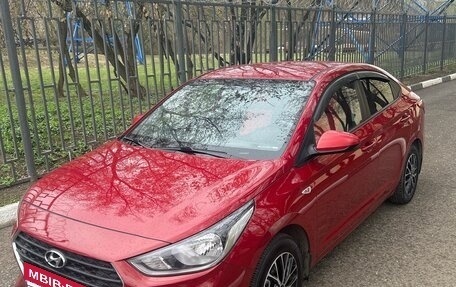 Hyundai Solaris II рестайлинг, 2018 год, 1 350 000 рублей, 2 фотография