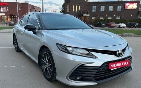 Toyota Camry, 2021 год, 2 990 000 рублей, 9 фотография