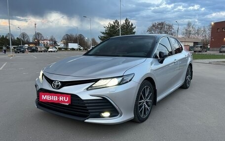 Toyota Camry, 2021 год, 2 990 000 рублей, 11 фотография
