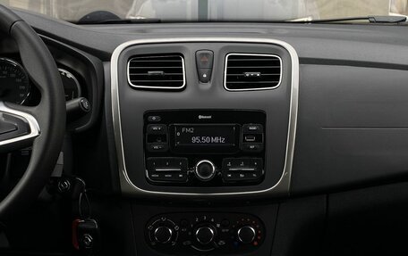 Renault Logan II, 2019 год, 1 049 000 рублей, 12 фотография