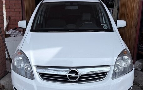 Opel Zafira B, 2012 год, 779 000 рублей, 1 фотография