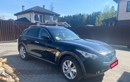 Infiniti FX II, 2012 год, 2 100 000 рублей, 1 фотография