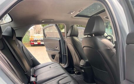 Hyundai Elantra, 2023 год, 1 320 000 рублей, 9 фотография