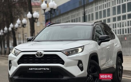 Toyota RAV4, 2021 год, 3 950 000 рублей, 6 фотография