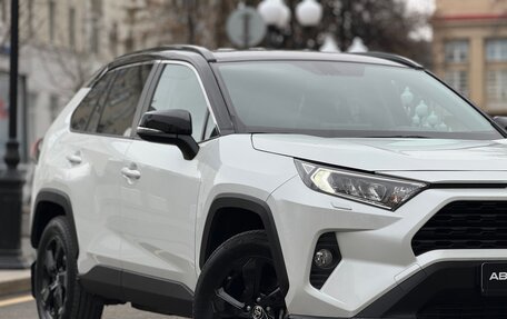 Toyota RAV4, 2021 год, 3 950 000 рублей, 13 фотография