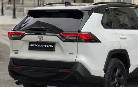 Toyota RAV4, 2021 год, 3 950 000 рублей, 22 фотография