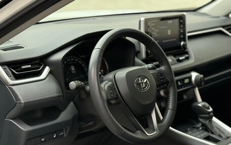 Toyota RAV4, 2021 год, 3 950 000 рублей, 25 фотография