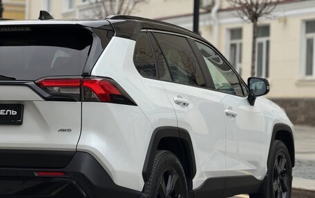 Toyota RAV4, 2021 год, 3 950 000 рублей, 23 фотография