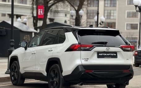 Toyota RAV4, 2021 год, 3 950 000 рублей, 16 фотография