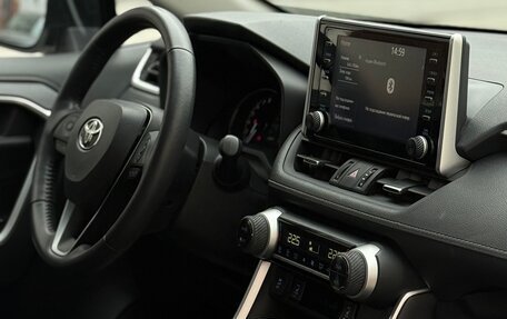 Toyota RAV4, 2021 год, 3 950 000 рублей, 30 фотография