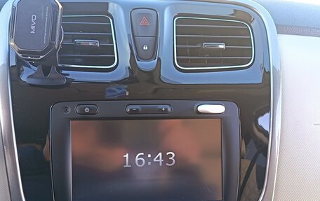 Renault Logan II, 2014 год, 900 000 рублей, 11 фотография