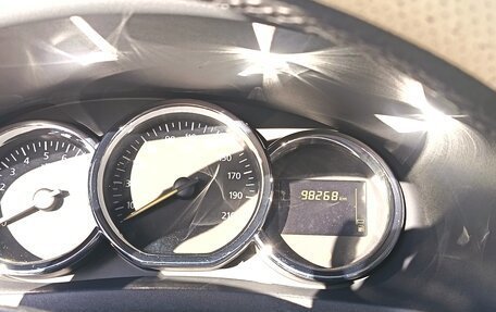 Renault Logan II, 2014 год, 900 000 рублей, 9 фотография