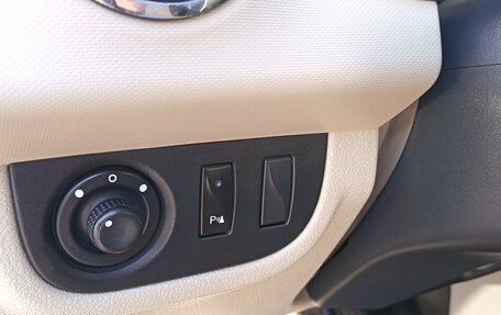 Renault Logan II, 2014 год, 900 000 рублей, 13 фотография