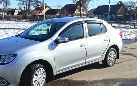 Renault Logan II, 2014 год, 900 000 рублей, 5 фотография