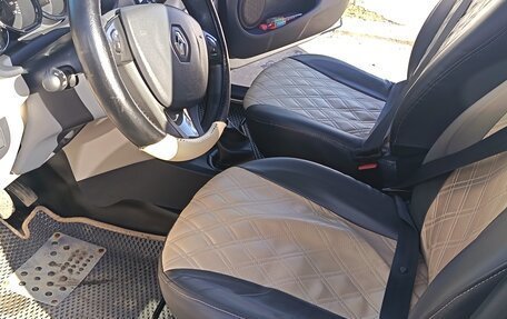 Renault Logan II, 2014 год, 900 000 рублей, 16 фотография