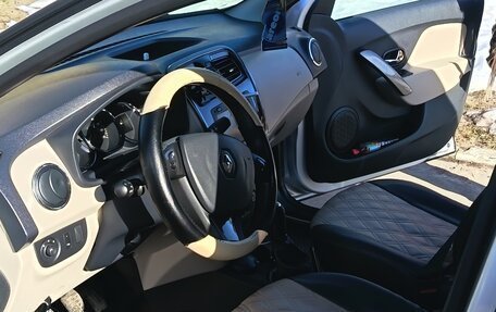 Renault Logan II, 2014 год, 900 000 рублей, 18 фотография