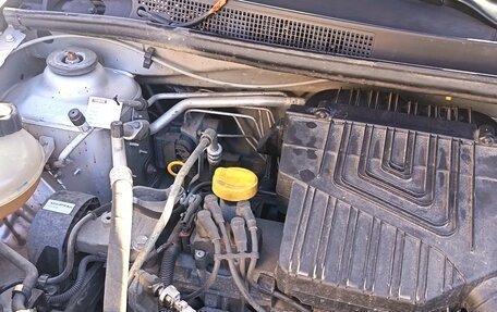 Renault Logan II, 2014 год, 900 000 рублей, 17 фотография