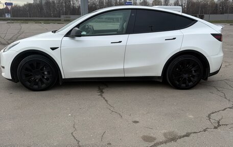 Tesla Model Y I, 2021 год, 4 100 000 рублей, 2 фотография