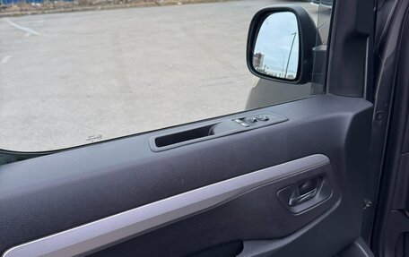 Peugeot Traveller I, 2021 год, 3 450 000 рублей, 22 фотография