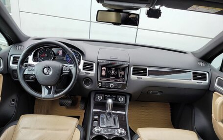 Volkswagen Touareg III, 2016 год, 3 200 000 рублей, 11 фотография