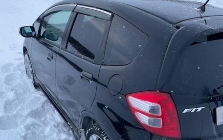 Honda Fit III, 2010 год, 800 000 рублей, 2 фотография