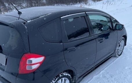 Honda Fit III, 2010 год, 800 000 рублей, 3 фотография