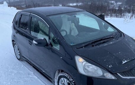 Honda Fit III, 2010 год, 800 000 рублей, 4 фотография