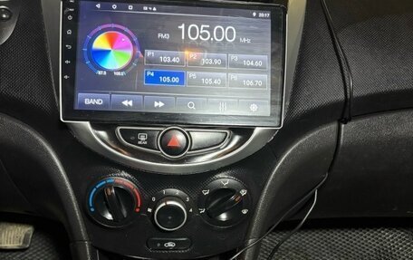 Hyundai Solaris II рестайлинг, 2012 год, 635 000 рублей, 10 фотография