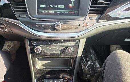 Opel Astra K, 2021 год, 1 480 000 рублей, 12 фотография