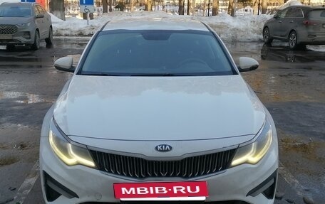 KIA Optima IV, 2019 год, 1 300 000 рублей, 3 фотография