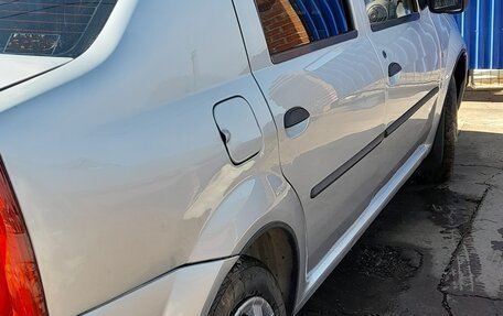 Renault Logan I, 2012 год, 375 000 рублей, 4 фотография