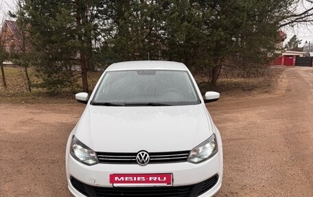 Volkswagen Polo VI (EU Market), 2014 год, 950 000 рублей, 3 фотография