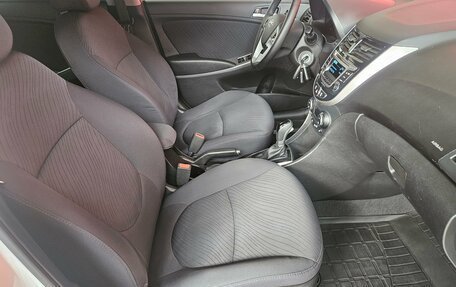 Hyundai Solaris II рестайлинг, 2016 год, 1 050 000 рублей, 12 фотография