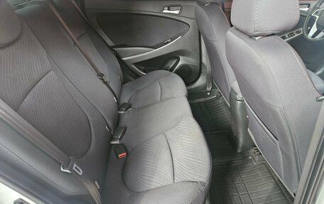 Hyundai Solaris II рестайлинг, 2016 год, 1 050 000 рублей, 13 фотография