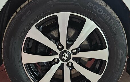 Hyundai Solaris II рестайлинг, 2016 год, 1 050 000 рублей, 19 фотография