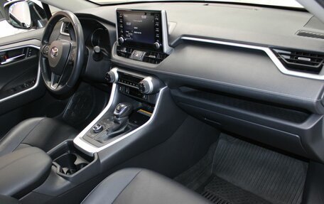 Toyota RAV4, 2021 год, 3 457 000 рублей, 12 фотография