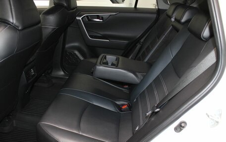 Toyota RAV4, 2021 год, 3 457 000 рублей, 9 фотография