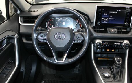 Toyota RAV4, 2021 год, 3 457 000 рублей, 15 фотография