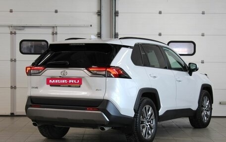 Toyota RAV4, 2021 год, 3 457 000 рублей, 5 фотография