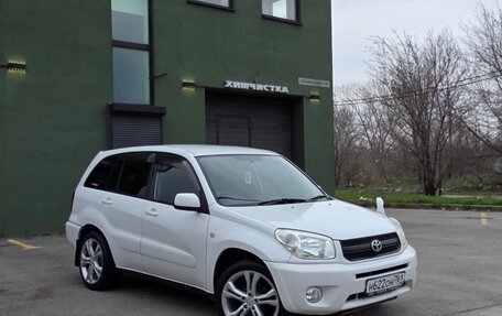 Toyota RAV4, 2004 год, 800 000 рублей, 2 фотография