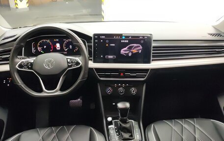 Volkswagen Tiguan II, 2022 год, 2 580 000 рублей, 8 фотография