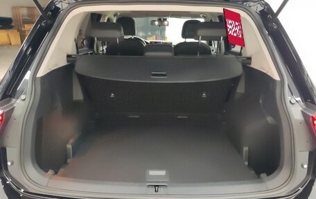 Volkswagen Tiguan II, 2022 год, 2 580 000 рублей, 6 фотография